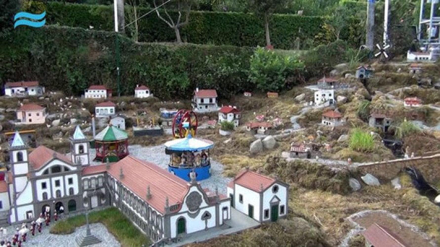 festas-de-sanguinhedo-ja-arrancaram