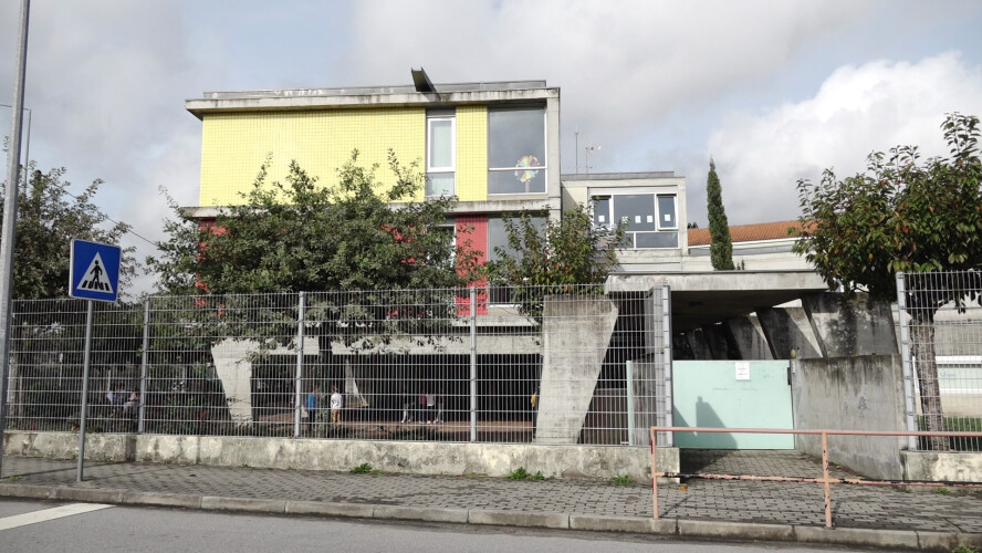 incendio-em-escola-basica-de-arcozelo-em-agua-longa