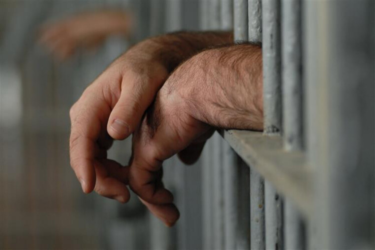 estado-portugues-condenado-a-indemnizar-detido-por-tratamento-desumano