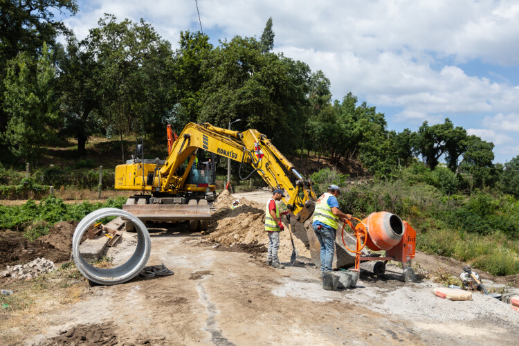ja-arrancaram-as-obras-de-requalificacao-na-estrada-municipal-510