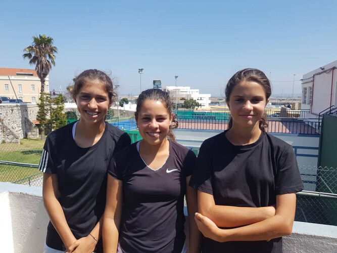 festa-em-dia-de-festas-sub-14-do-gcst-sao-campeas-nacionais-de-tenis