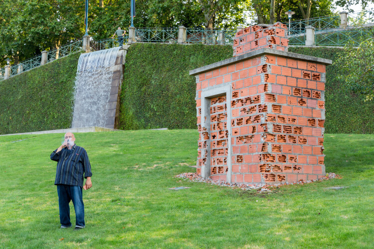 a-escultura-que-se-metamorfoseou-em-santo-tirso