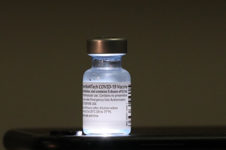 covid-19-primeiro-lote-de-vacinas-ja-chegou-a-portugal