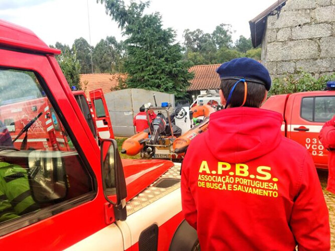 associacao-de-busca-e-salvamento-procura-homem-no-rio-ave