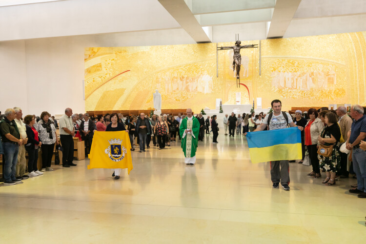 municipio-de-santo-tirso-levou-quatro-mil-seniores-a-fatima