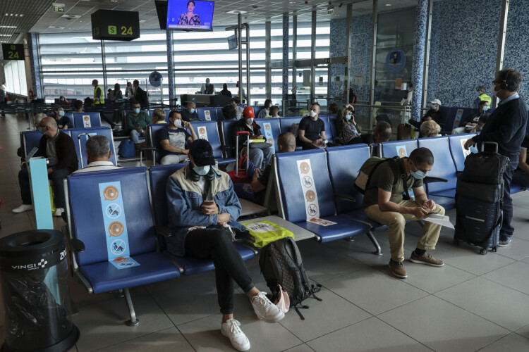 numero-de-passageiros-nos-aeroportos-nacionais-cai-74-em-outubro