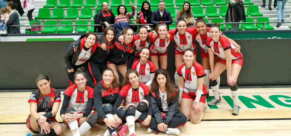 equipa-de-voleibol-feminino-do-cd-aves-vence-sporting
