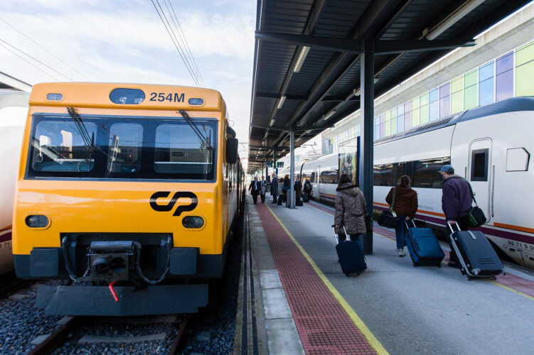 viagens-de-comboio-entre-porto-e-vigo-por-525-euros
