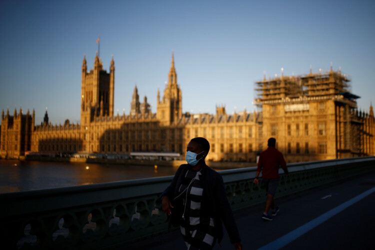 inglaterra-volta-a-impor-quarentena-a-passageiros-chegados-de-portugal
