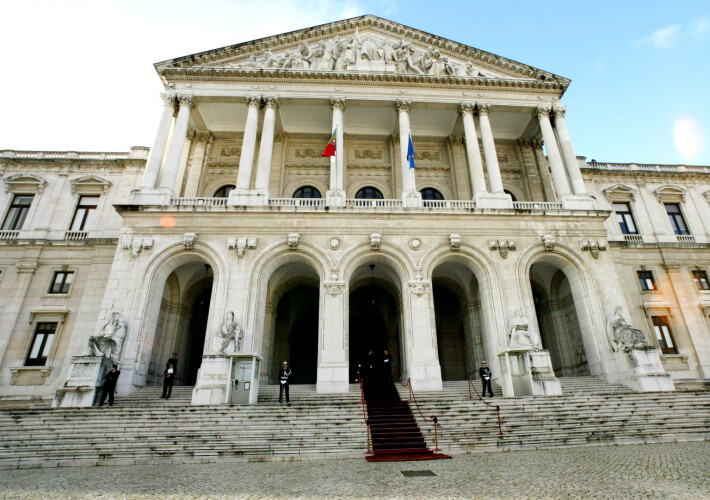 parlamento-autoriza-renovacao-do-estado-de-emergencia-ate-31-de-marco
