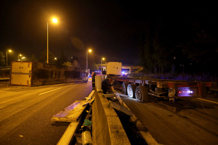 condutor-ferido-ao-saltar-de-camiao-que-ficou-sem-travoes-na-a11