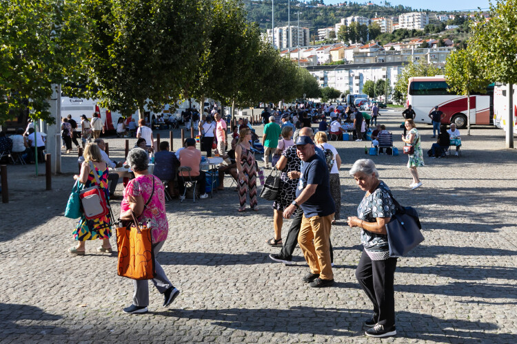 passeio-anual-senior-reuniu-quatro-mil-pessoas-em-lamego