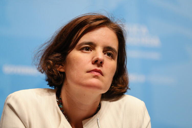 covid-19-governo-avisa-que-se-mantem-dever-geral-de-recolhimento