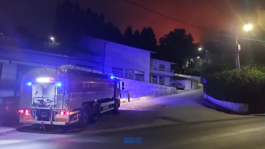 incendio-florestal-deflagrou-em-s-tiago-da-carreira