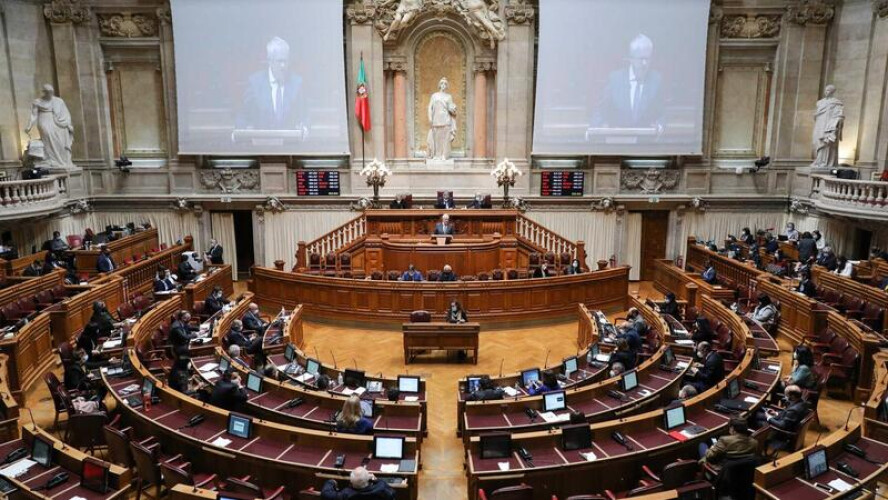 covid-19-parlamento-autoriza-renovacao-do-estado-de-emergencia