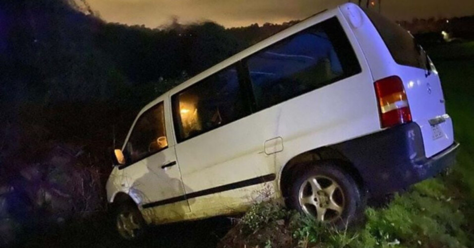 carrinha-mal-travada-atropela-homem-na-palmeira