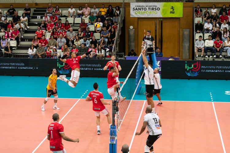 santo-tirso-volta-a-receber-as-supertacas-de-voleibol