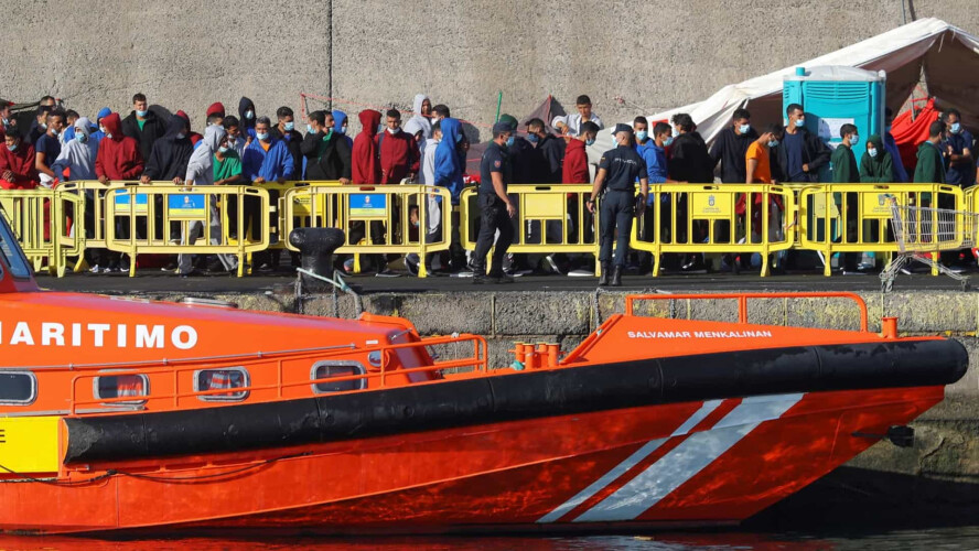 perto-de-2000-migrantes-irregulares-entraram-em-espanha
