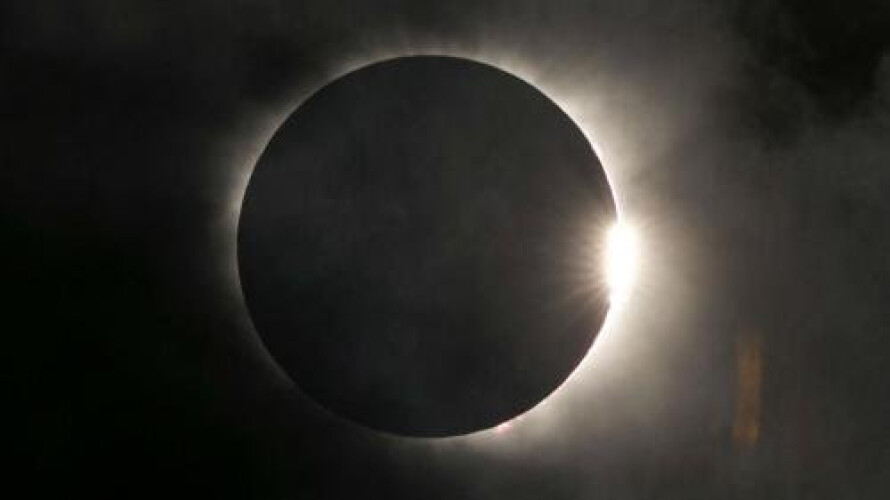 dia-de-portugal-com-eclipse-solar