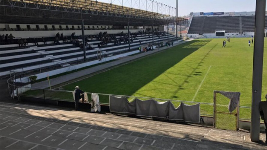 fc-tirsense-queixa-se-de-assedio-a-jogadores-do-clube