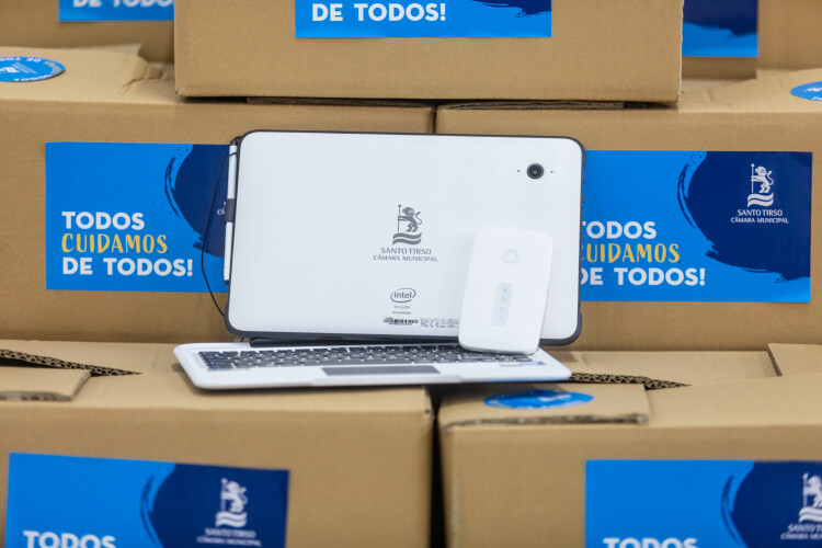 camara-disponibiliza-computadores-tablets-e-internet-as-escolas