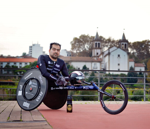 joao-correia-assina-pelo-centro-de-atletismo-de-santo-tirso