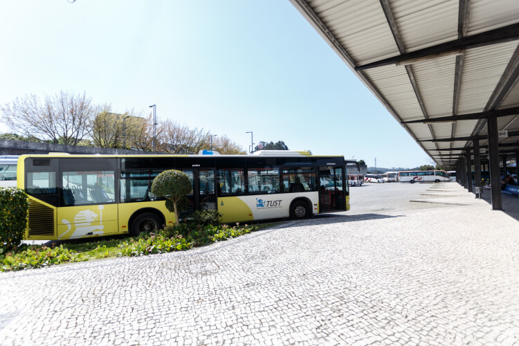 transportes-publicos-arrancam-em-santo-tirso-com-servicos-minimos
