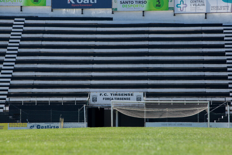 publico-pode-voltar-aos-estadios-e-pavilhoes-a-3-de-maio