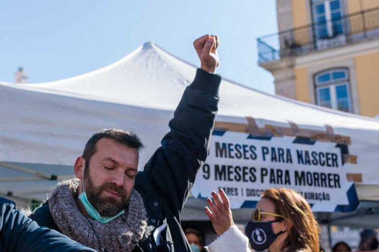 ljubomir-stanisic-teve-alta-e-regressa-ao-protesto-junto-ao-parlamento