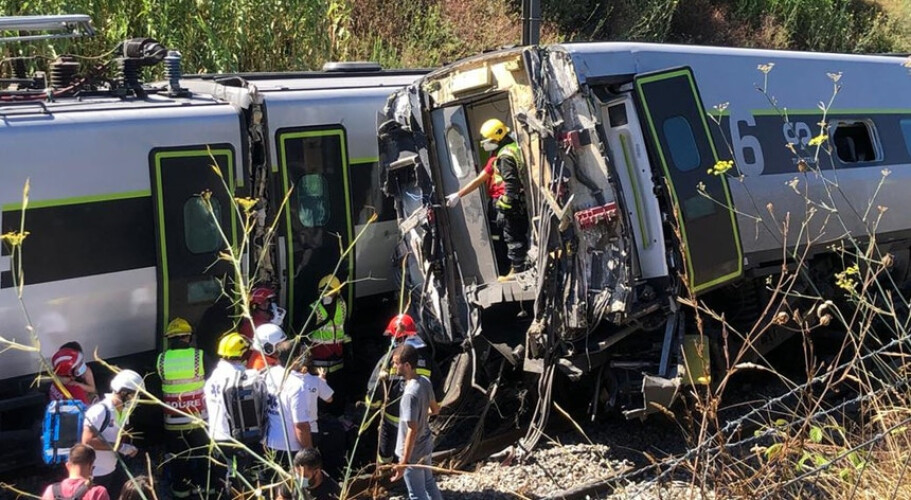 comboio-alfa-pendular-descarrilou-em-soure-distrito-de-coimbra