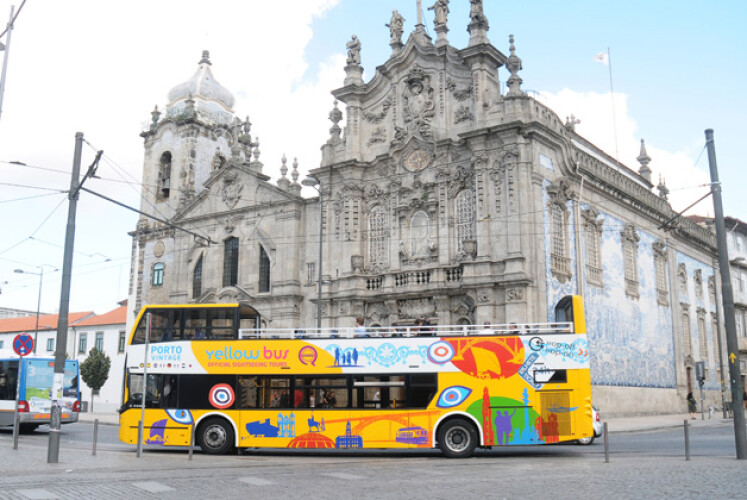 ha-um-autocarro-panoramico-que-vai-percorrer-santo-tirso