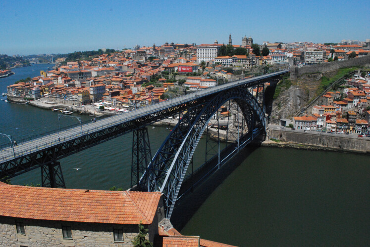 porto-entre-os-paraisos-que-os-turistas-estao-a-destruir