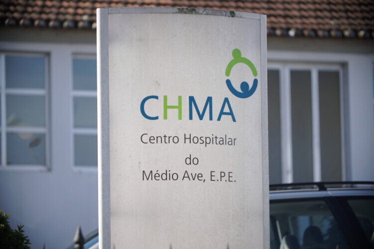 centro-hospitalar-do-medio-ave-lotado-encaminha-doentes-para-coimbra