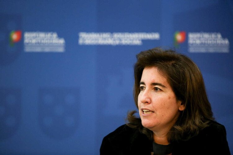 pais-com-filhos-mais-novos-vao-poder-trocar-teletrabalho-por-apoio
