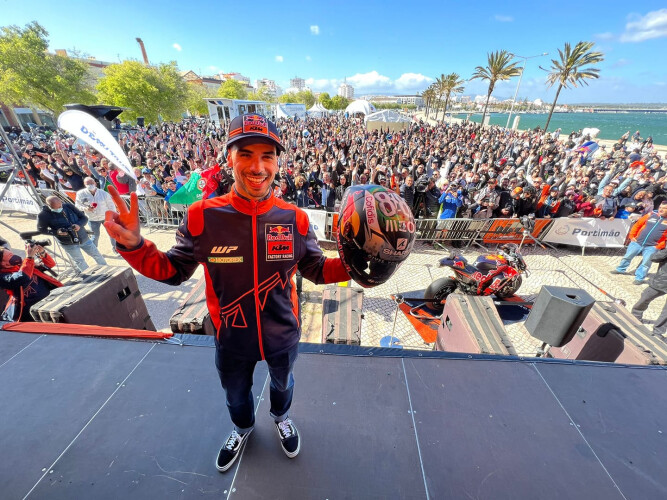 miguel-oliveira-vai-sair-da-ktm