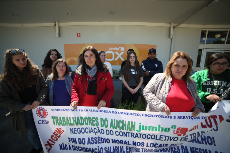 trabalhadores-do-jumbo-de-santo-tirso-em-protesto