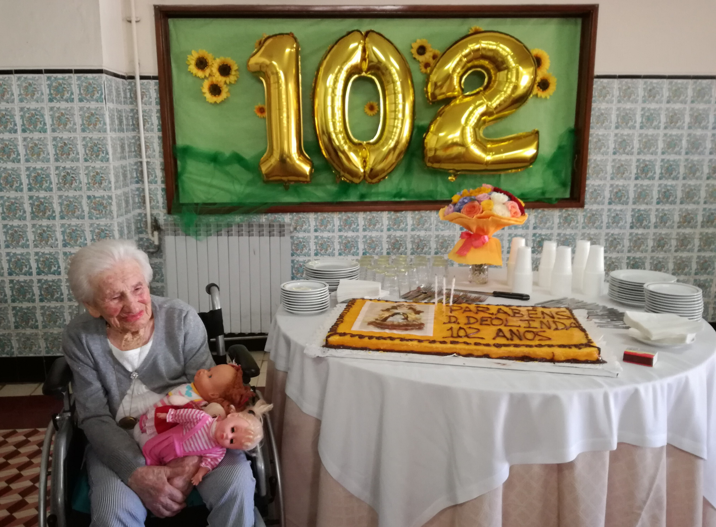 4. Deolinda Leal comemorou 102 anos