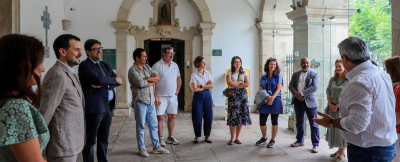 comitiva-internacional-visita-arquivo-leonor-da-scmb
