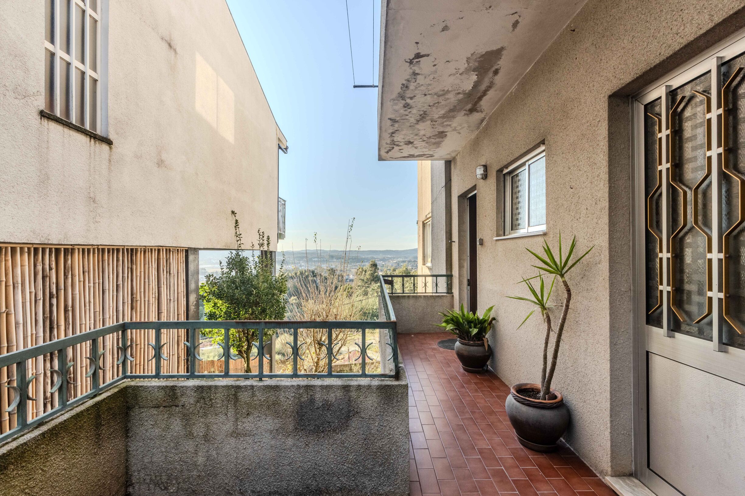 MORADIA BIFAMILIAR LEMENHE-22