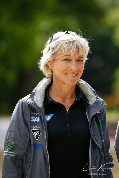 Ingrid Klimke sofre acidente