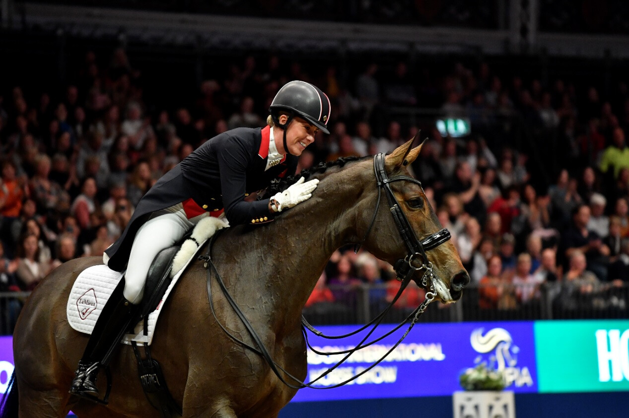 Charlotte Dujardin e Mount St John Freestyle