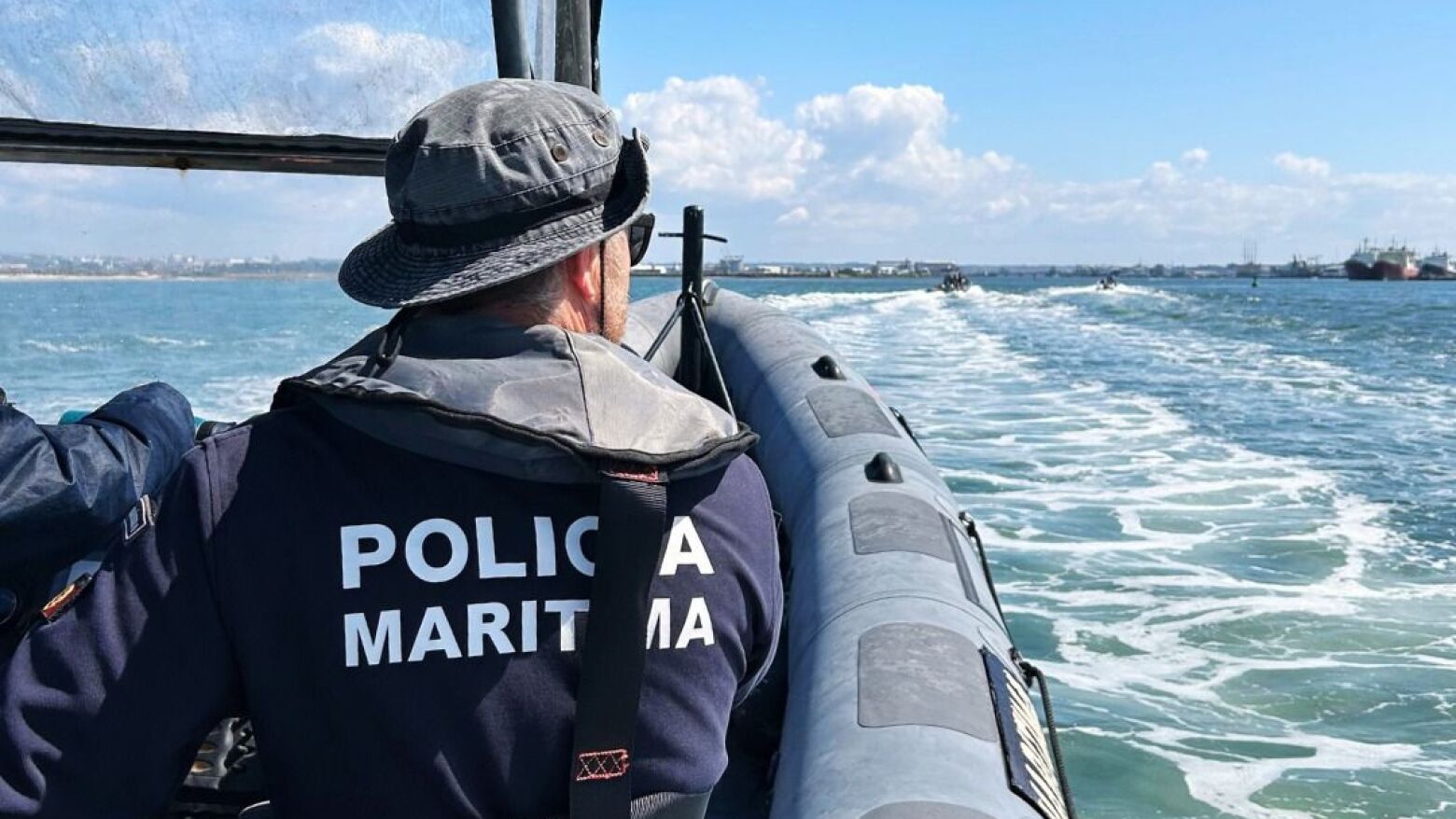 Barco de pesca naufraga ao largo de Espinho, quatro tripulantes foram resgatados