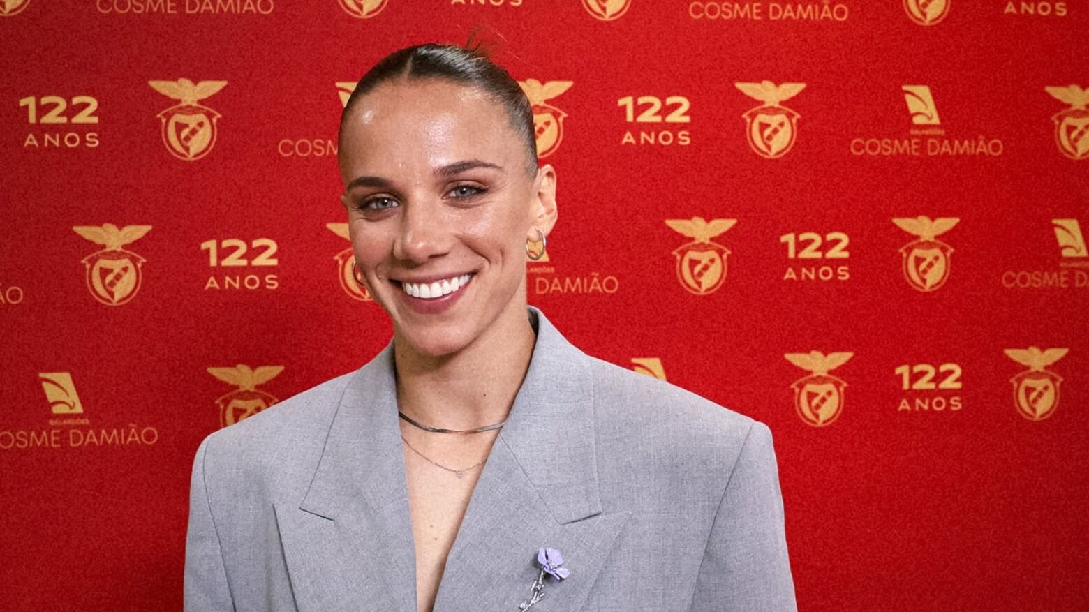 Paredense L&uacute;cia Alves eleita futebolista do ano pelo Benfica pelo 2.&ordm; ano consecutivo