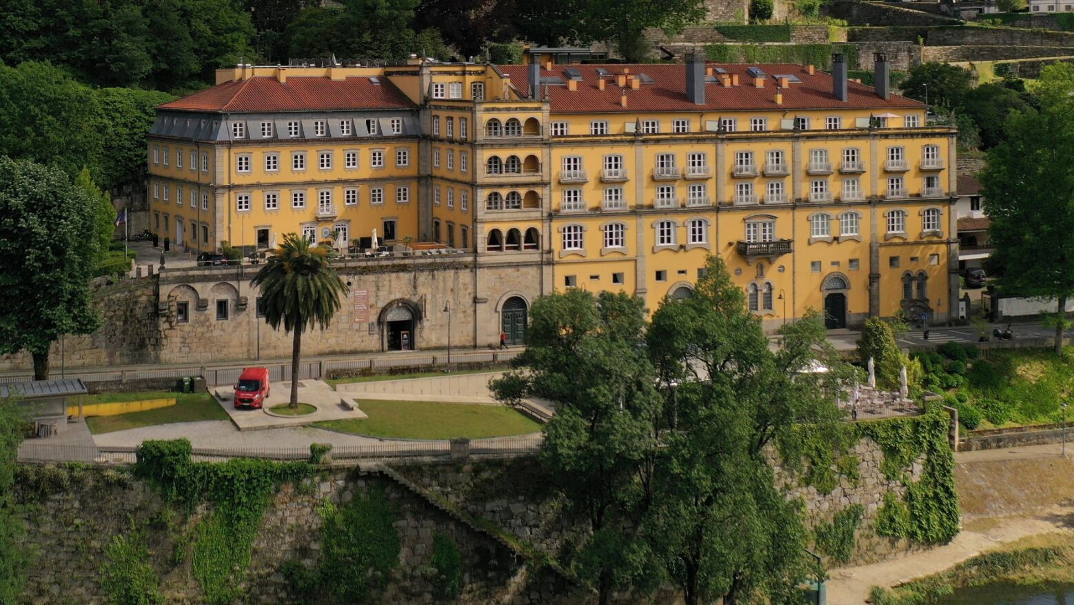 Guia MICHELIN 2026: Amarante brilha com nova Estrela e Pr&eacute;mio Jovem Chef para Francisco Quintas