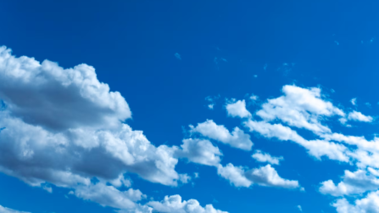 Sexta-feira com céu limpo e vento moderado a forte