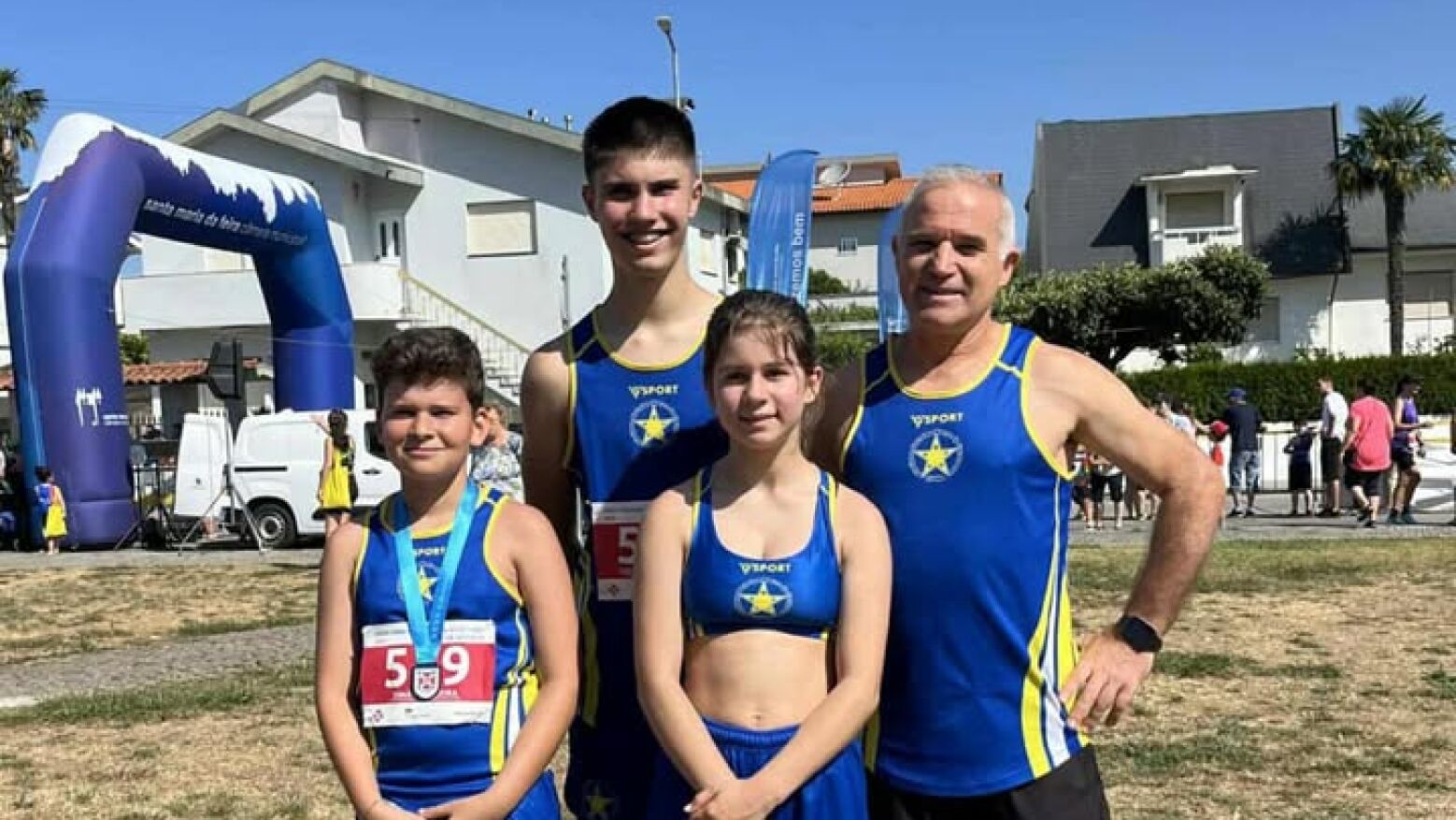 Atletas do Clube Estrelas do Marco no pódio do Grande Prémio de S. Paio de Oleiros