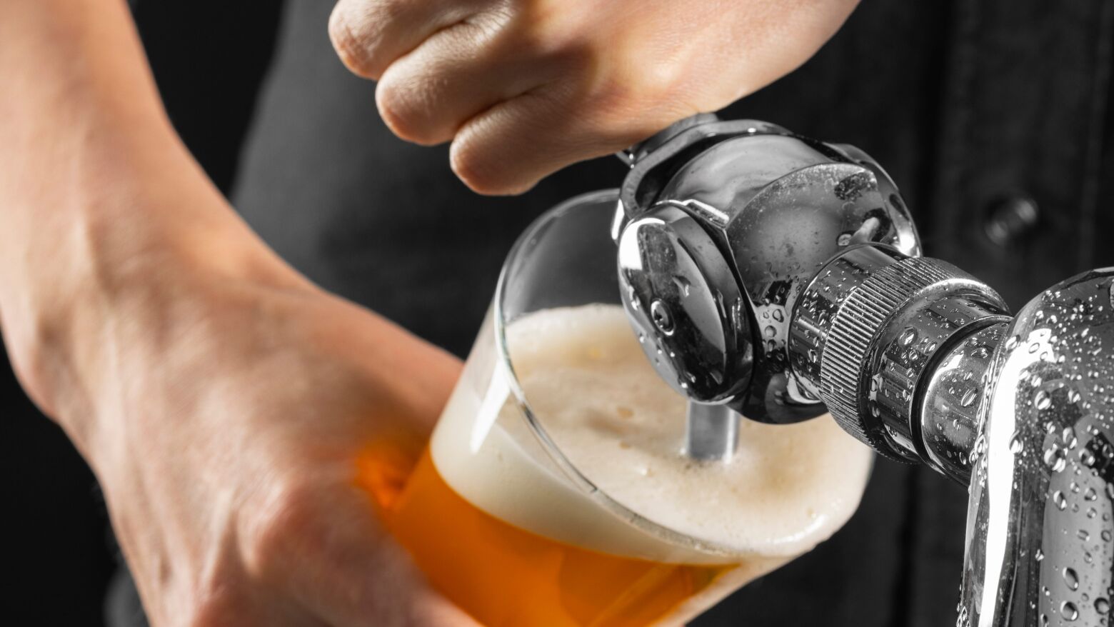 Regresso de &aacute;lcool nos est&aacute;dios portugueses travado por entraves burocr&aacute;ticos