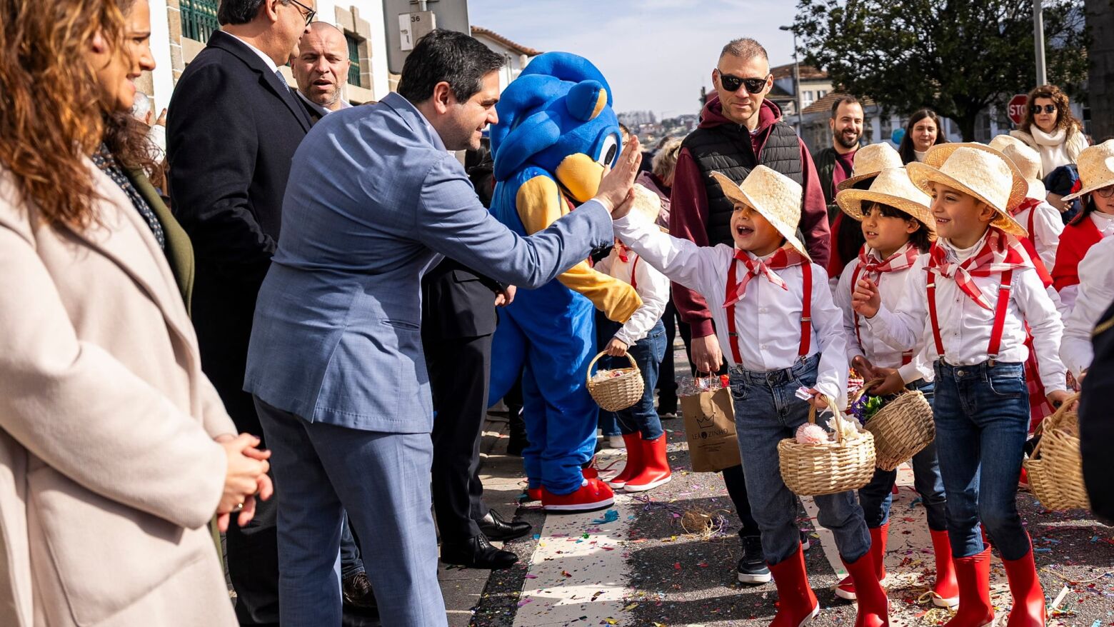 Carnaval em Penafiel: Escolas enchem ruas da cidade com cor e criatividade