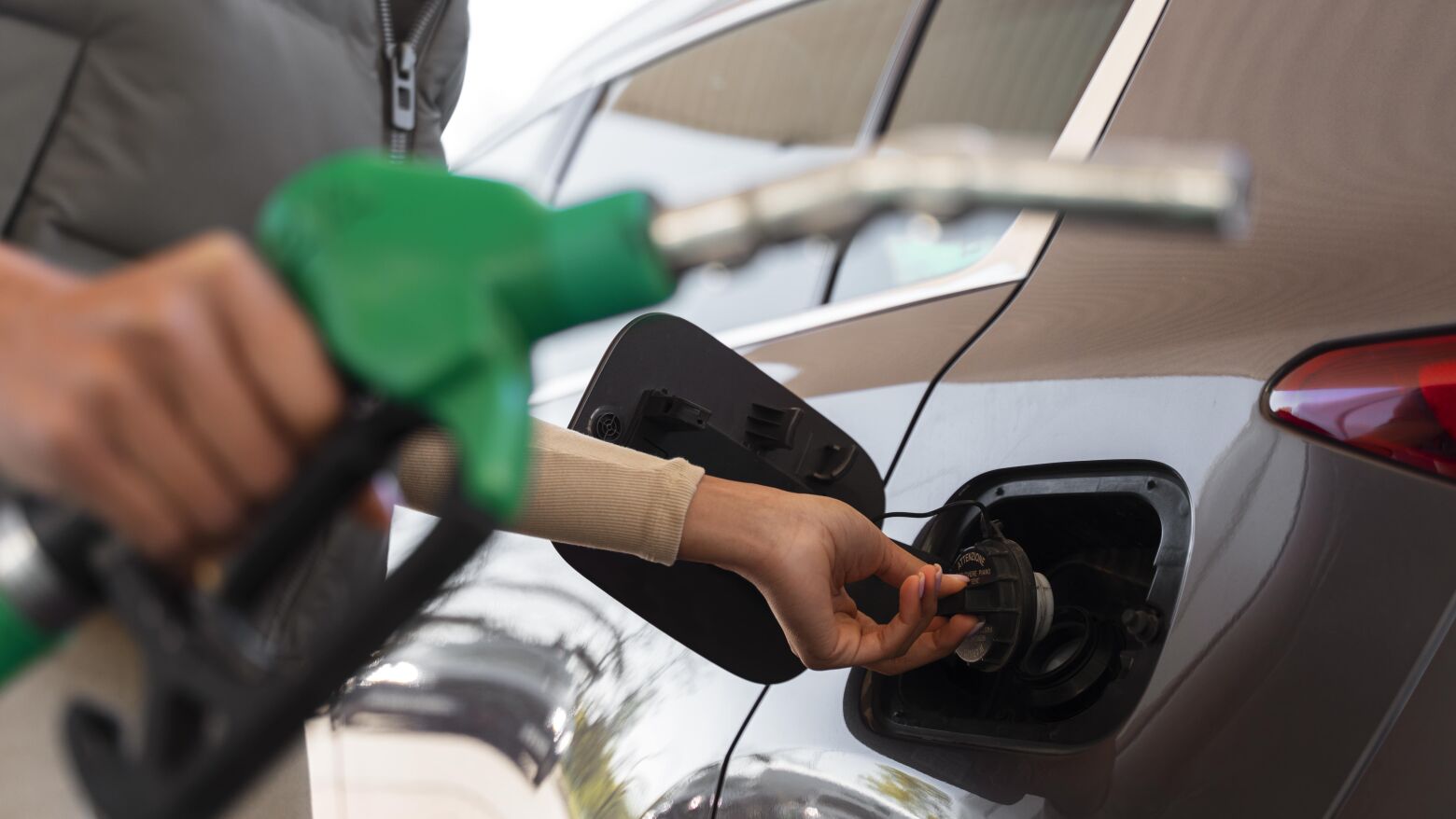 Preços dos combustíveis: gasóleo desce, gasolina mantém-se