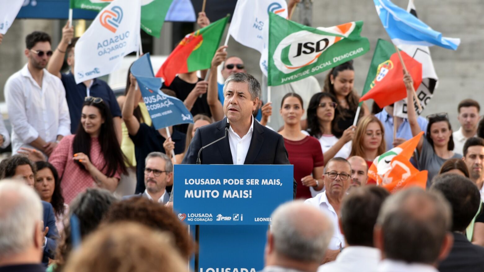 Praça das Pocinhas "encheu-se" para apresentação da coligação “Lousada no Coração”